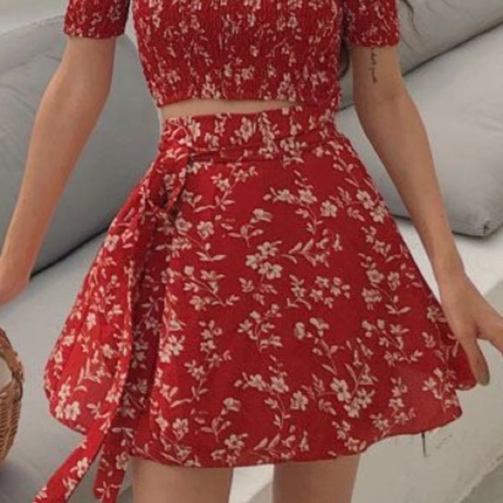 floral skirt